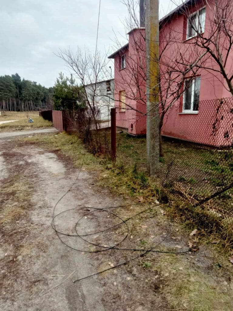 Последствия вражеских обстрелов Сумщины: Пострадало агропредприятие, прилеты рядом с админзданием 01 Последствия вражеских обстрелов Сумщины: Пострадало агропредприятие, прилеты рядом с админзданием 01