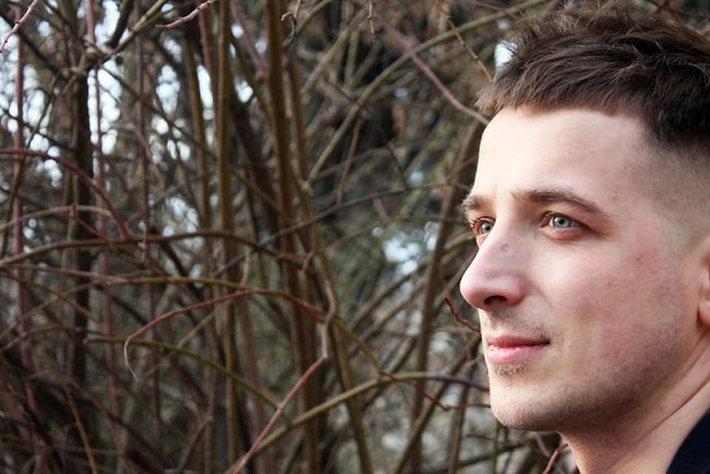 Кулеметник Максим Кривцов: Я прокинувся від крику. Палач вдивлявся в небо, наче капітан корабля, який щойно помітив довгоочікувану землю, і кричав, радісний-радісний: Далі, наші Градами #башать! 06