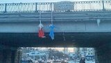 В Киеве повесили "советского Деда Мороза" и "его сожительницу – Снегурочку". ФОТО