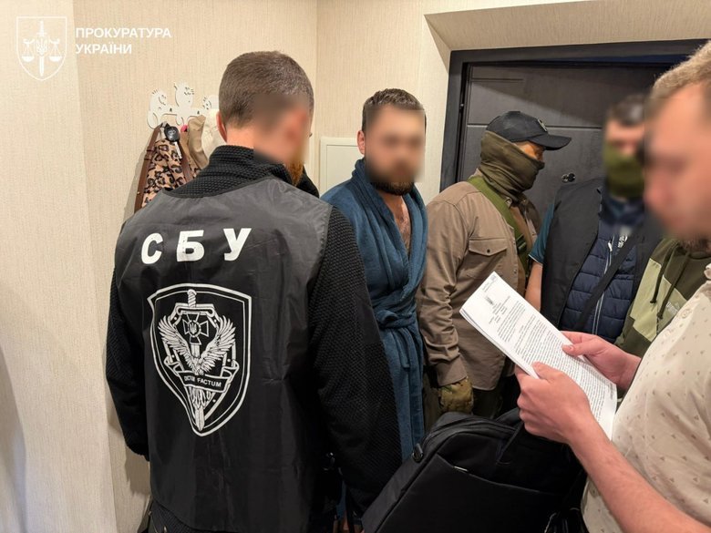 На Буковине ликвидирована схема для уклонистов на $700 тыс., среди организаторов