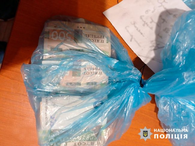 На Черниговщине двое патрульных задержаны на взятке 13 тыс. грн, - Нацполиция 03