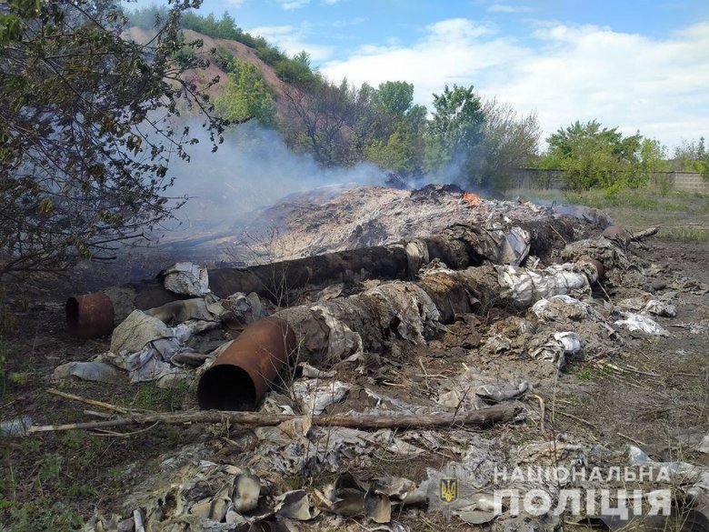Пряме попадання в будинок та осколкові поранення. За добу росіяни вбили 4 мирних жителів Донеччини 09