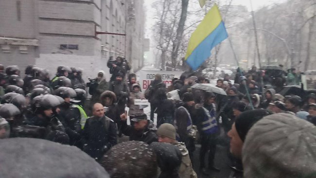 У центрі Києва відбувається марш із вимогою імпічменту 64