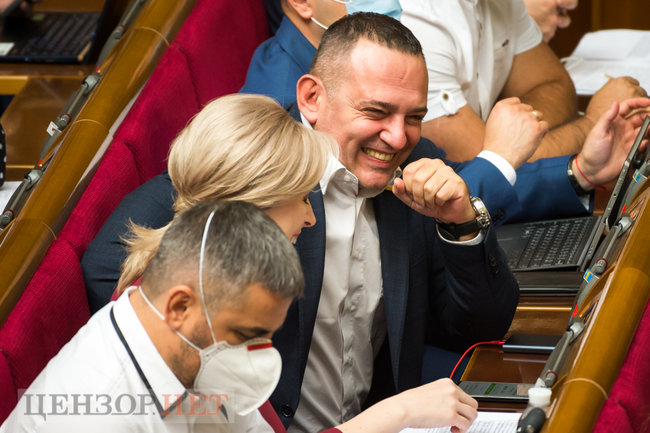 Попередження в чаті СН про лайно в сторону президента, Лукашев оформляє Наташу помічником, усміхнені Верещук і Бужанський, - робота ВР 2 вересня 21