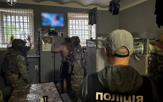 Організували "сходку" у СІЗО та вимагали гроші до "злодійської каси": викрито банду ув’язнених. ФОТОрепортаж