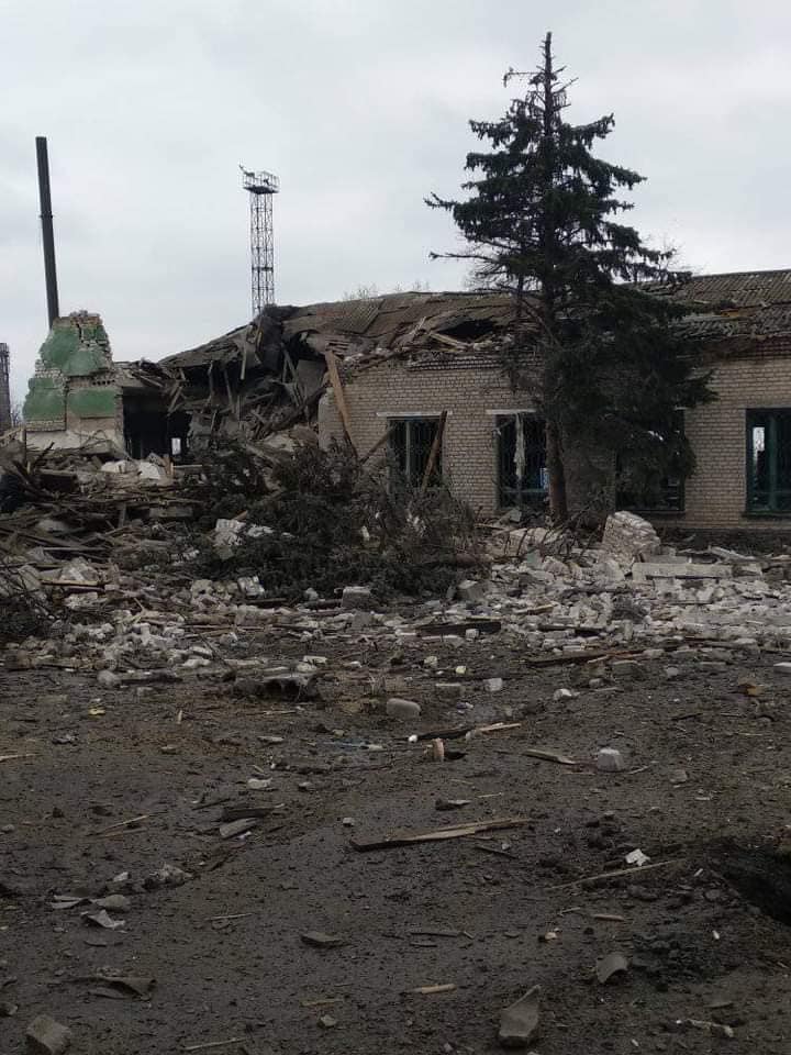 Войска РФ обстреливают все свободные населенные пункты Луганщины и активизировали наступательные действия на Северодонецком и Попаснянском направлениях, - Гайдай 04