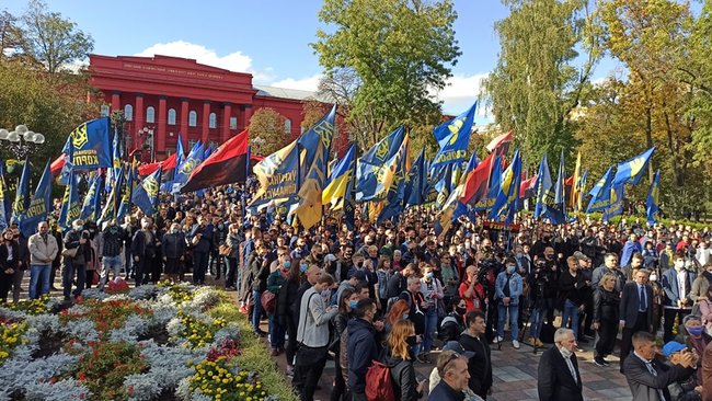У Києві відбувається Марш УПА: учасники збираються оголосити вимоги Зеленському 23 У Києві відбувається Марш УПА: учасники збираються оголосити вимоги Зеленському 23