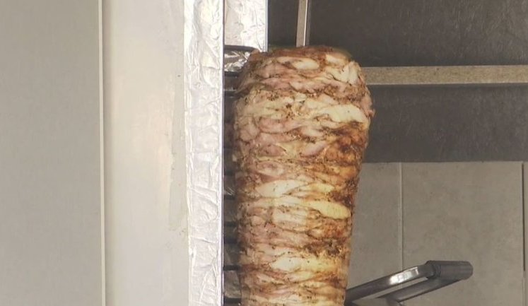 Отравление шаурмой в Киеве: все точки продажи относятся к одному субъекту хозяйствования. Предварительный диагноз пострадавших - сальмонеллез, - Рубан