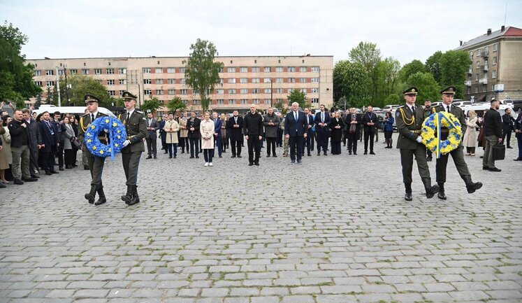 Delegations from 35 countries and EU’s chief diplomat arrive in Lviv. PHOTOS