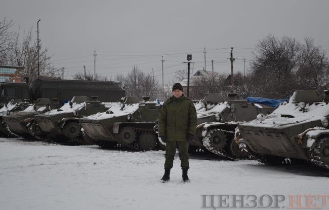 Контрразведка СБУ задержала завхоза 7 ОМСБр оккупационных войск РФ Бакланова, который отвечал за поставки техники и боеприпасов на Донбасс 01