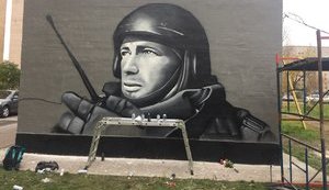 Портрет терориста Мотороли намалювали на будівлі у Санкт-Петербурзі. ФОТО