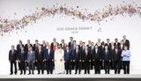 Україну намагаються відтіснити на узбіччя міжнародної політики, і це дуже небезпечно, - Порошенко