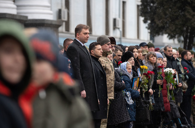 Зеленский почтил память погибших киборгов, - ОП 05