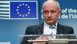 ЄС продовжить співпрацювати з урядом України незалежно від того, чи піде він у відставку, - посол ЄС Маасікас