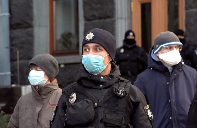 Благодарны митингующим за соблюдение действующего законодательства во время мирной акции на Банковой, - МВД 04