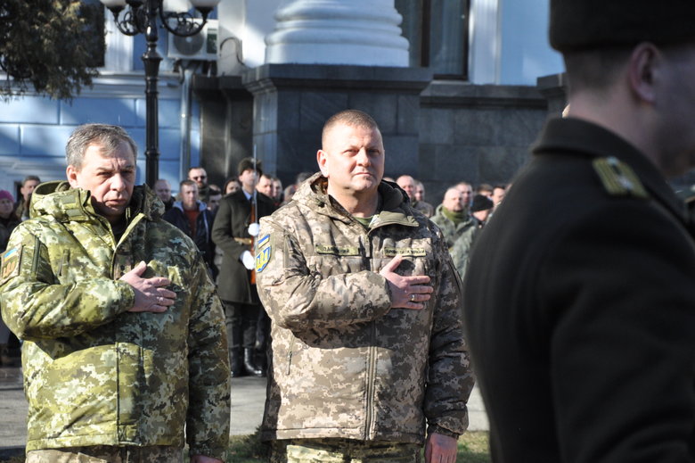 В Києві попрощалися із загиблим внаслідок російського обстрілу розвідником 30-ї ОМБр Антоном Сидоровим 16