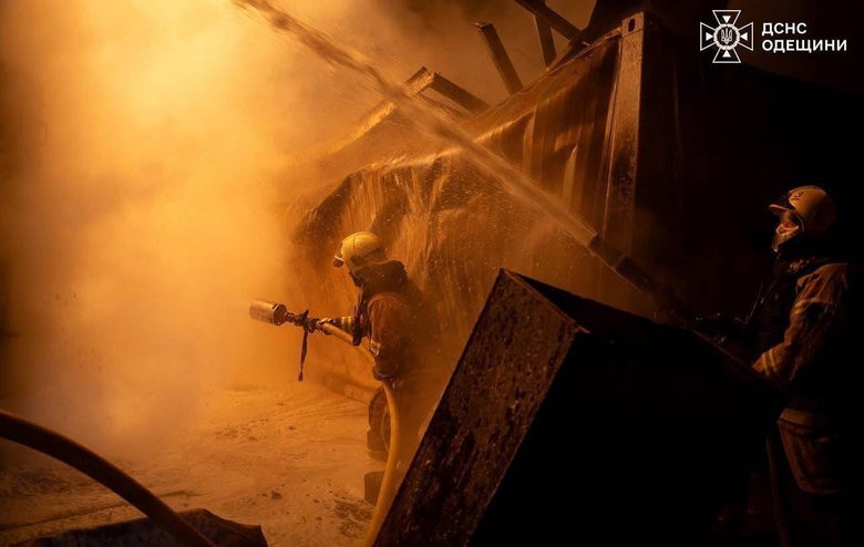 Нічна атака РФ на порти Одеси