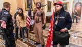"Президент Трамп сказав зробити це". Учасники штурму Капітолію розповіли, хто їх підбурював