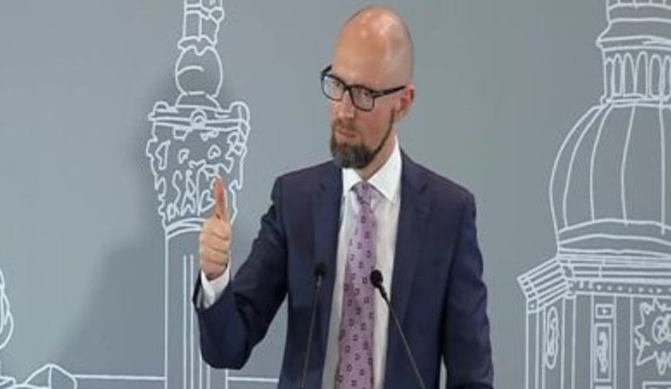 Яценюк - Путину: Мы - не единый народ. ВИДЕО