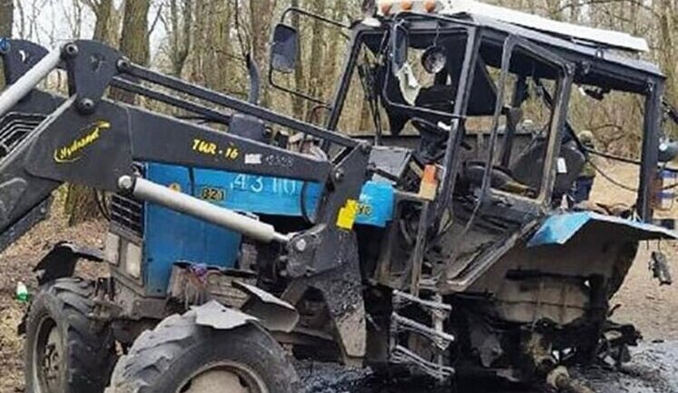 На противотанковой мине в Черниговской области подорвался трактор. ФОТО