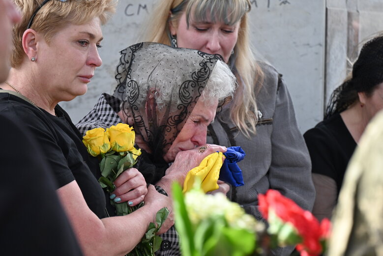 У Києві попрощалися із воїном Едуардом Хатмулліним