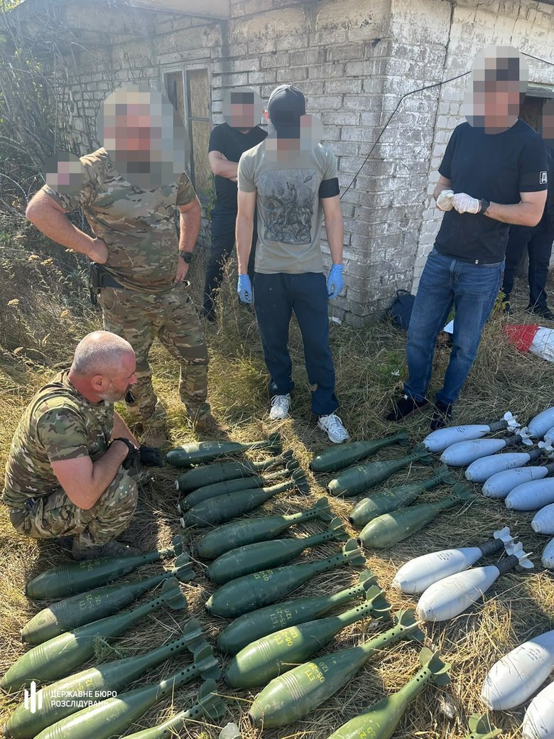 Офіцер обікрав власну частину