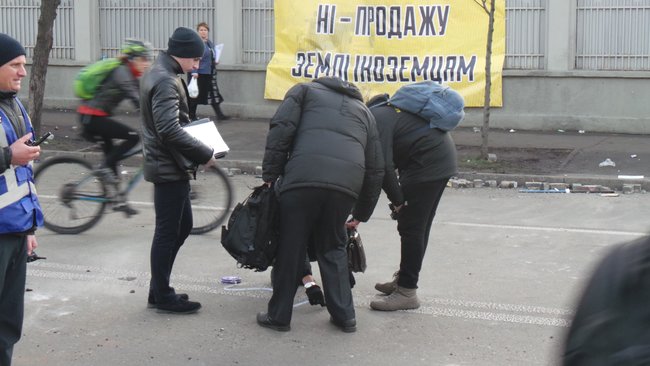 Поліція: Затримано найактивніших учасників акції під Радою, намети демонтовано 33