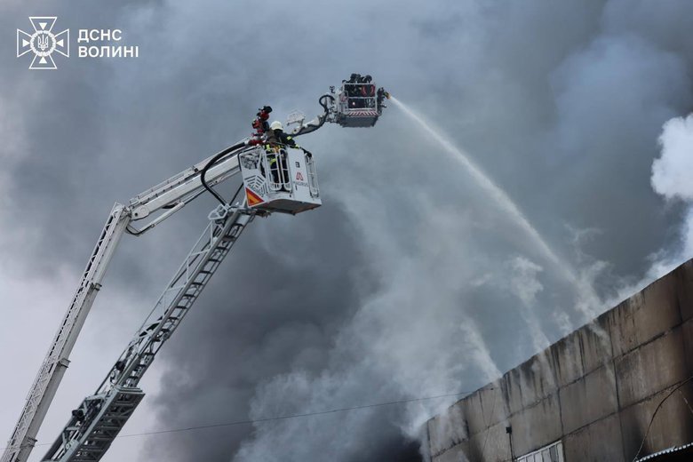 Massive attack on 6 December