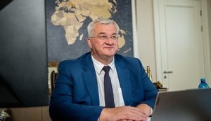 Зеленський доручив оновити дипломатичний корпус України