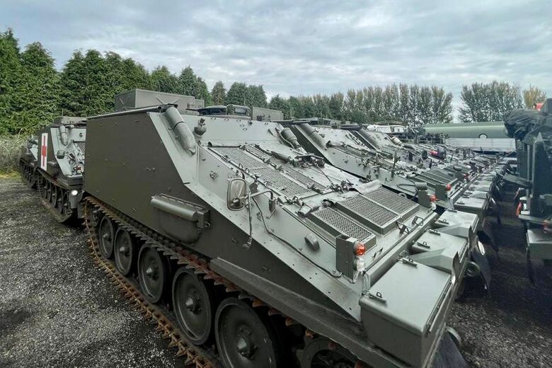 Хочемо озброїти штурмовий батальйон: Порошенко купив у Британії партію бронемашин Spartan 02 Хочемо озброїти штурмовий батальйон: Порошенко купив у Британії партію бронемашин Spartan 02