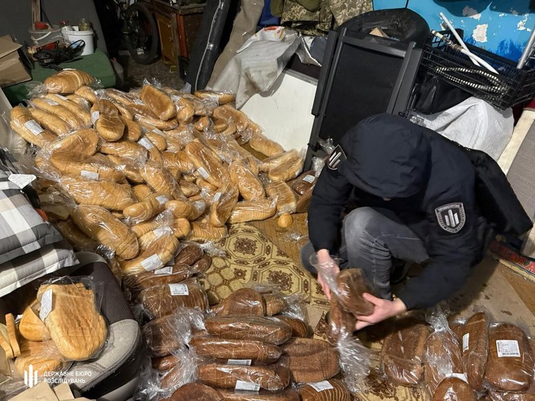 Двом посадовцям ВЧ на Донеччині повідомили про підозру через незаконний продаж продовольства
