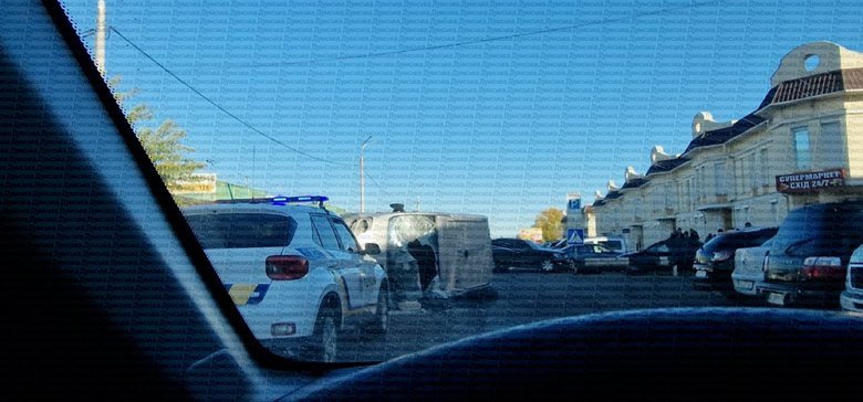 Мужчины перевернули автомобиль ТЦК в Одессе. Произошла стычка