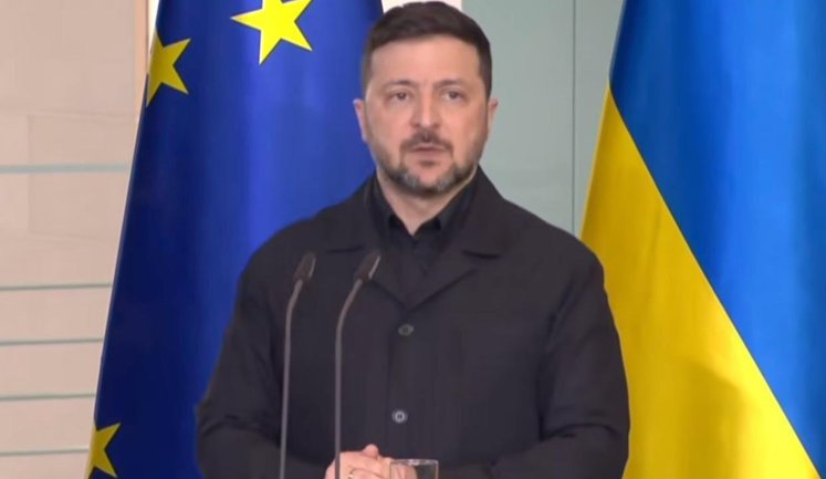 Украина остается зависимой от поставок средств ПВО из США, – Зеленский