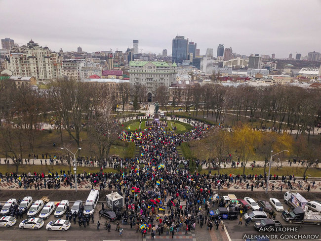 Марш за импичмент с высоты птичьего полета 05