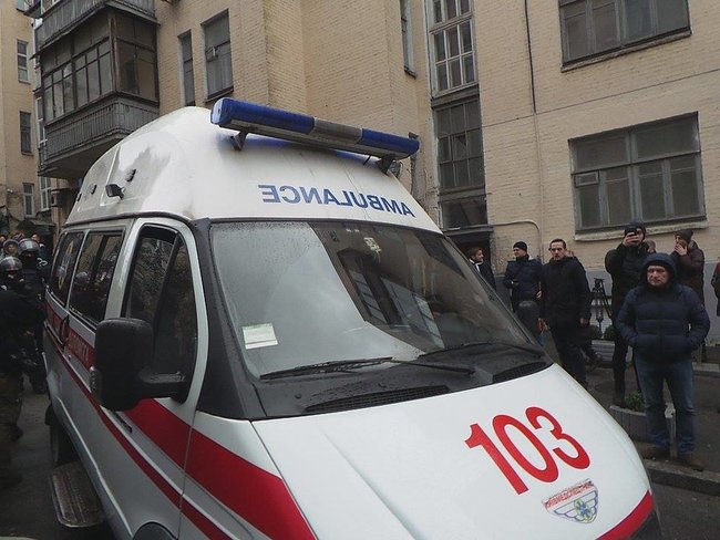 Прихильники Саакашвілі намагаються прорвати кордон поліції 11