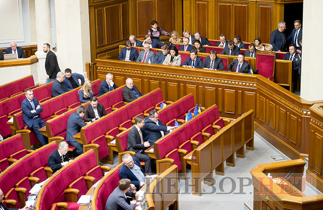 Розмова Шухевича і Шурми, Власенко в гостях у БПП і порожня сесійна зала, - робочий день у Раді 1 березня 04