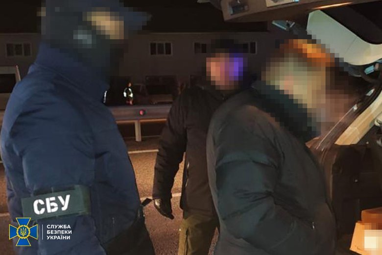 Затримано чотирьох організаторів ухилянтських схем