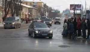 Opposition Figured Out How to Save Ukrainians from Traffic Jams Caused by Yanukovych
