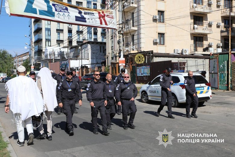 В Умань прибыли израильские полицейские