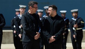 Zelenskyy holds first meeting with Burnham: UK to provide Ukraine with EW technologies to protect drones. VIDEO