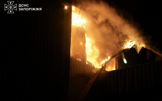 Зеленський після нічної атаки РФ: Росіяни не могли не знати, що б’ють по цивільних. ФОТОрепортаж