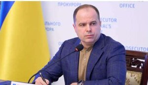 Адвокат Мустеци-старшого спростовує, що той вивозив 1 млн за кордон