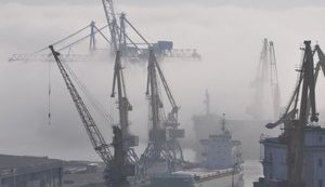 Семь украинских морских портов ограничили работу из-за тумана