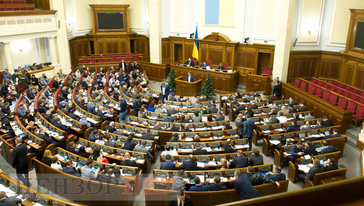 Лише два народні депутати взяли участь у 100% голосувань Ради в грудні, - КВУ