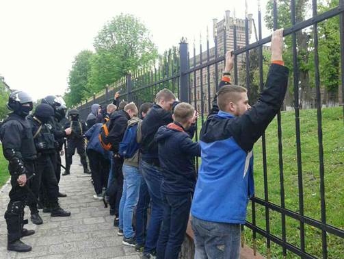 Поліція затримала 30 учасників конфлікту у Львові 02 Поліція затримала 30 учасників конфлікту у Львові 02
