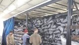 Митники ПП "Порубне" оглянули фуру з вугіллям і виявили сигарет на 2,7 млн, - Нефьодов. ФОТОрепортаж