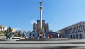 Сонячний і безлюдний: фото Києва на карантині. ФОТОрепортаж