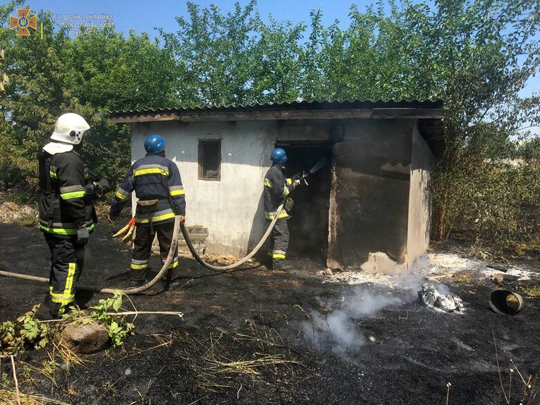 За минувшие сутки в Николаевской области из-за обстрелов российских войск произошло три пожара, - ГСЧС 13
