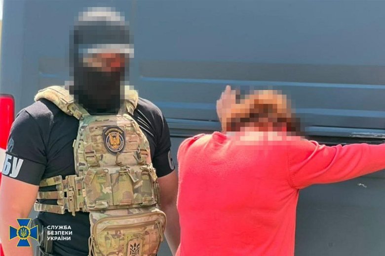 СБУ затримала інформаторку росіян, яка наводила ворожі КАБи