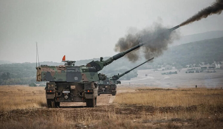 Німеччина домовилася зі Словаччиною про ремонт САУ Panzerhaubitze 2000 для України, - посол ФРН Фельдгузен